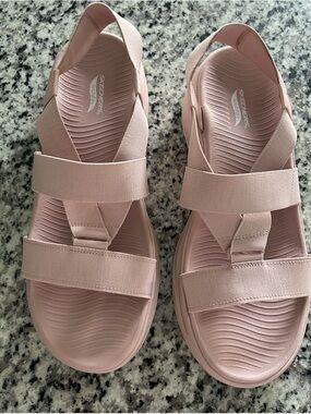 Skechers Go Walk Arch Fit Women's Light Pink Stretch-Strap Sandals. Size 12